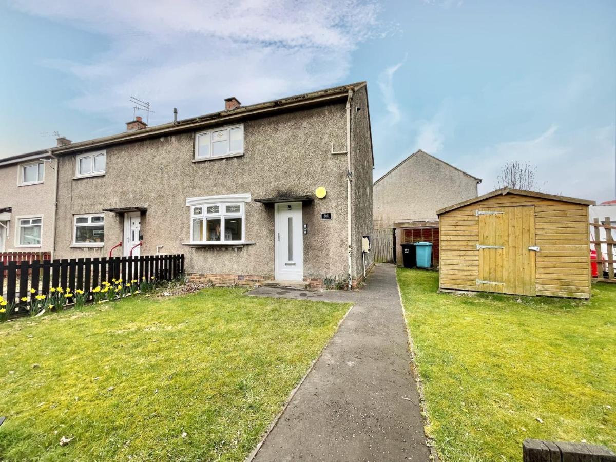 Hazel House - Vibrant 2 Bed House In Wishaw Lägenhet Wishaw  Exteriör bild